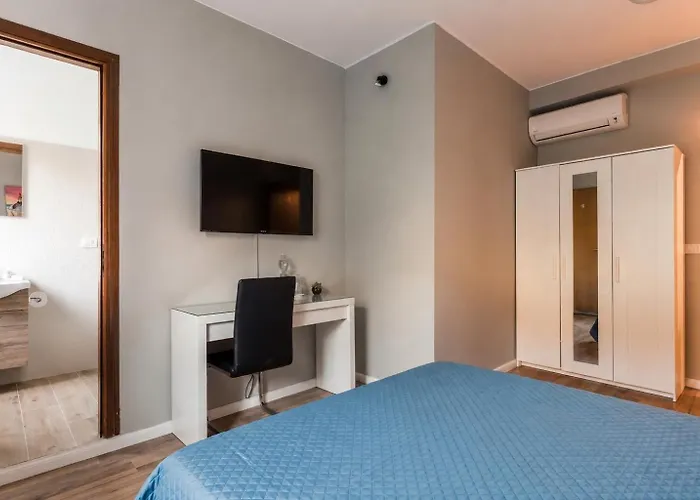 Amelia 5 Bed & Breakfast Rome